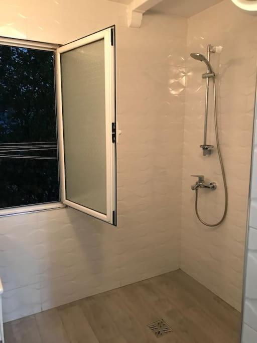 Warm Apartment In The Center Of Tirana City Eksteriør bilde