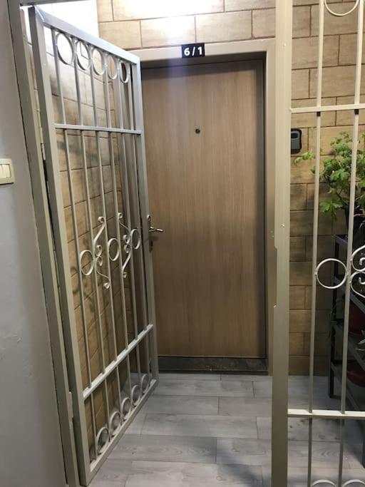 Warm Apartment In The Center Of Tirana City Eksteriør bilde