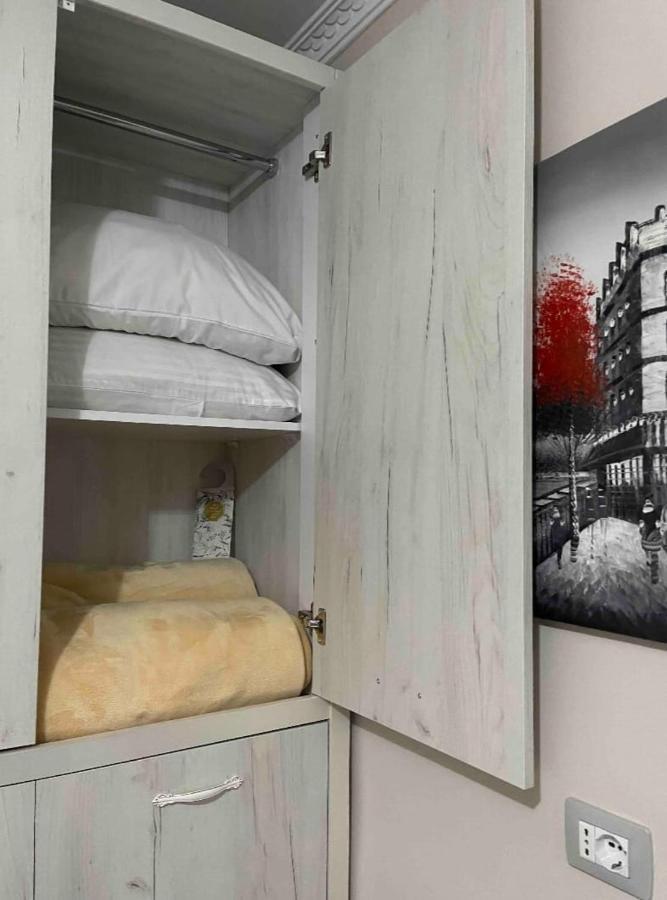Warm Apartment In The Center Of Tirana City Eksteriør bilde