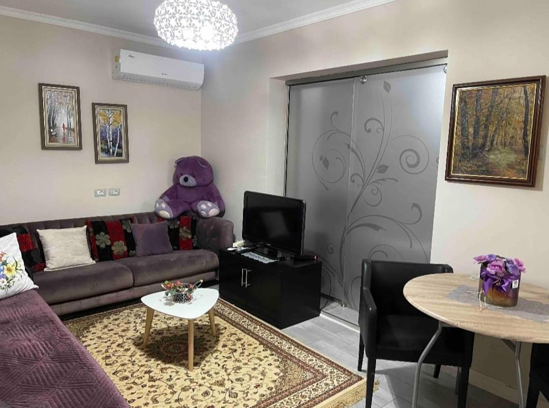 Warm Apartment In The Center Of Tirana City Eksteriør bilde